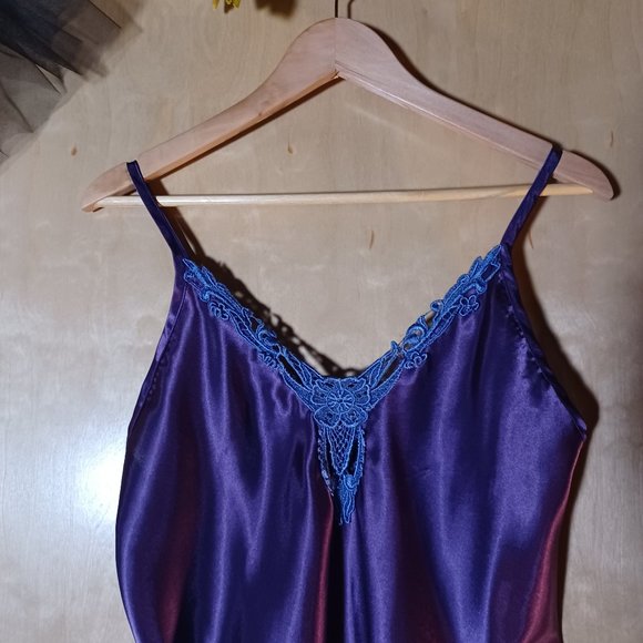 KATHRYN VINTAGE 2PC Purple Camisole and Shorts Set_Size Medium - Picture 3 of 9